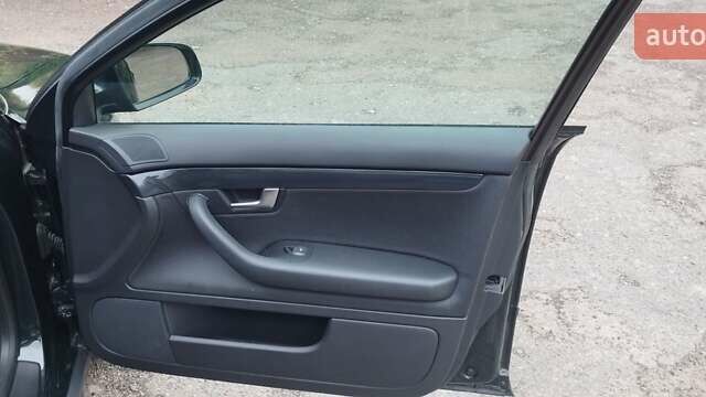 Зеленый Ауди А4, объемом двигателя 2 л и пробегом 201 тыс. км за 5899 $, фото 56 на Automoto.ua