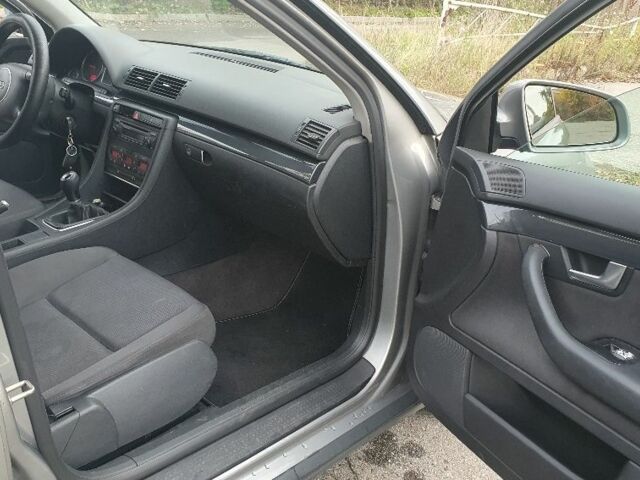 Зеленый Ауди А4, объемом двигателя 1.9 л и пробегом 333 тыс. км за 3000 $, фото 7 на Automoto.ua