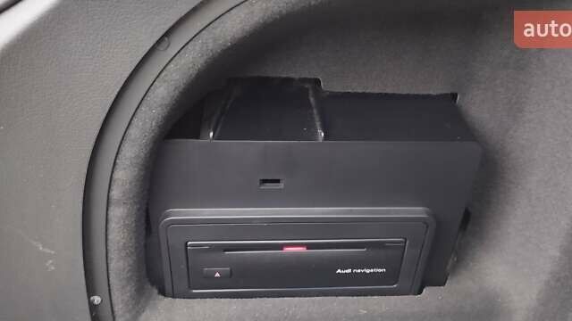 Зеленый Ауди А4, объемом двигателя 2 л и пробегом 201 тыс. км за 5899 $, фото 50 на Automoto.ua