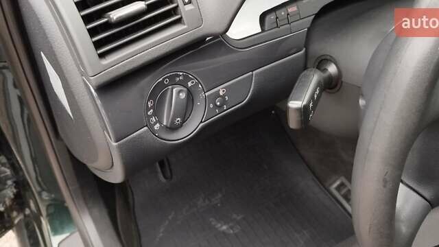 Зеленый Ауди А4, объемом двигателя 2 л и пробегом 201 тыс. км за 5899 $, фото 30 на Automoto.ua