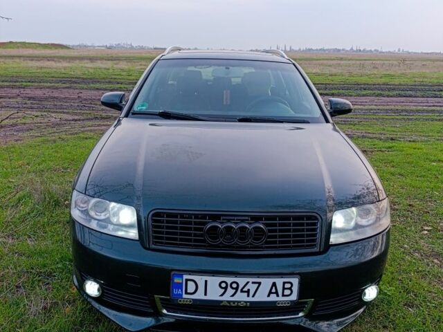 Зелений Ауді А4, об'ємом двигуна 1.8 л та пробігом 307 тис. км за 5700 $, фото 1 на Automoto.ua