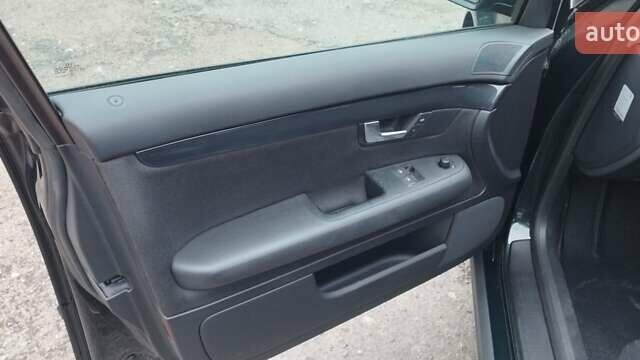 Зеленый Ауди А4, объемом двигателя 2 л и пробегом 201 тыс. км за 5899 $, фото 21 на Automoto.ua