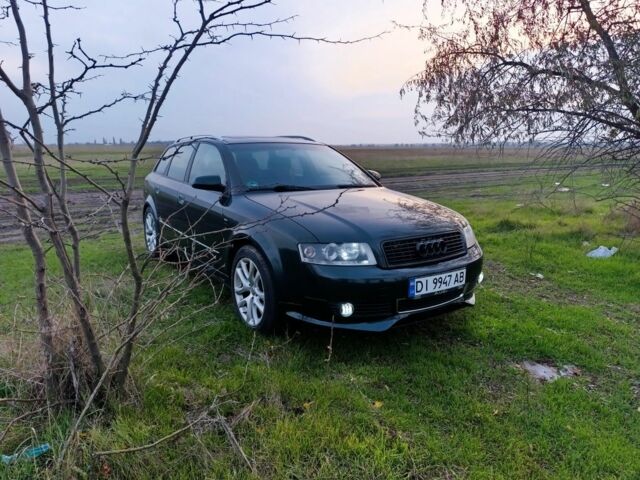 Зелений Ауді А4, об'ємом двигуна 1.8 л та пробігом 307 тис. км за 5700 $, фото 2 на Automoto.ua