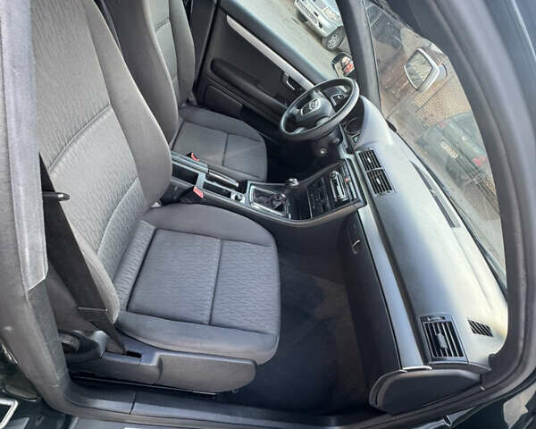 Зеленый Ауди А4, объемом двигателя 1.6 л и пробегом 224 тыс. км за 5800 $, фото 28 на Automoto.ua