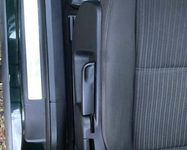 Зеленый Ауди А4, объемом двигателя 1.6 л и пробегом 203 тыс. км за 5300 $, фото 39 на Automoto.ua