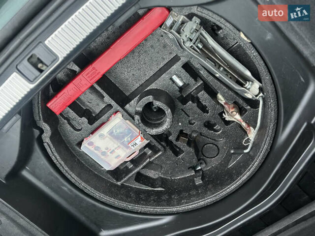 Зеленый Ауди А4, объемом двигателя 1.8 л и пробегом 209 тыс. км за 7200 $, фото 40 на Automoto.ua