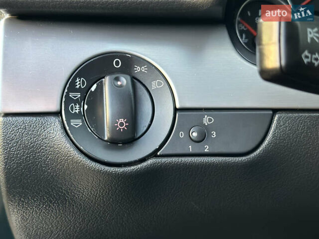 Зелений Ауді А4, об'ємом двигуна 1.8 л та пробігом 209 тис. км за 7450 $, фото 14 на Automoto.ua