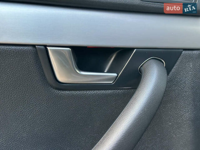 Зелений Ауді А4, об'ємом двигуна 1.8 л та пробігом 209 тис. км за 7300 $, фото 29 на Automoto.ua