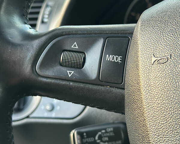 Зелений Ауді А4, об'ємом двигуна 1.8 л та пробігом 209 тис. км за 7300 $, фото 17 на Automoto.ua