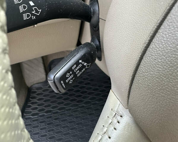 Зеленый Ауди А4, объемом двигателя 2.7 л и пробегом 190 тыс. км за 10900 $, фото 11 на Automoto.ua