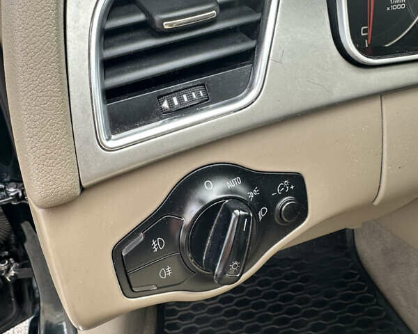 Зеленый Ауди А4, объемом двигателя 2.7 л и пробегом 190 тыс. км за 10900 $, фото 10 на Automoto.ua