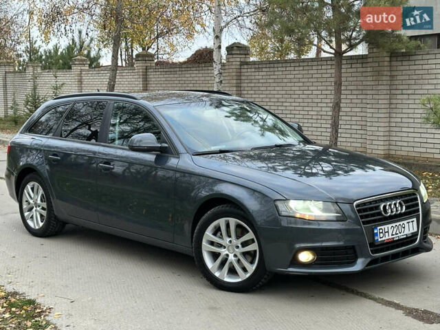 Зеленый Ауди А4, объемом двигателя 2 л и пробегом 213 тыс. км за 9600 $, фото 6 на Automoto.ua