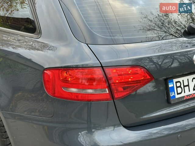 Зеленый Ауди А4, объемом двигателя 2 л и пробегом 213 тыс. км за 9600 $, фото 20 на Automoto.ua