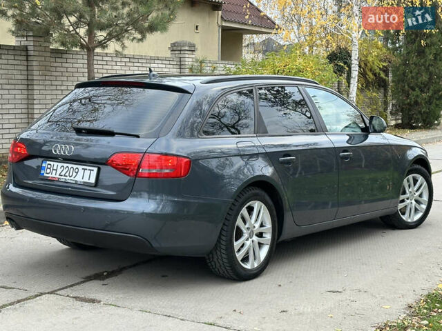 Зеленый Ауди А4, объемом двигателя 2 л и пробегом 213 тыс. км за 9600 $, фото 12 на Automoto.ua