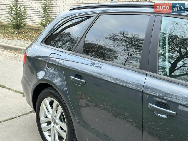 Зеленый Ауди А4, объемом двигателя 2 л и пробегом 213 тыс. км за 9600 $, фото 16 на Automoto.ua