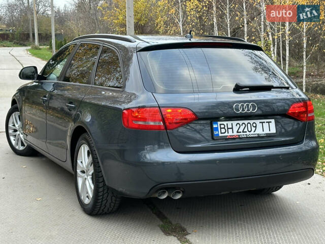 Зеленый Ауди А4, объемом двигателя 2 л и пробегом 213 тыс. км за 9600 $, фото 17 на Automoto.ua