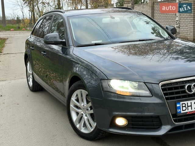 Зеленый Ауди А4, объемом двигателя 2 л и пробегом 213 тыс. км за 9600 $, фото 8 на Automoto.ua