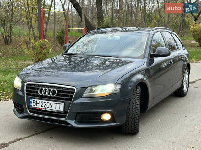 Зеленый Ауди А4, объемом двигателя 2 л и пробегом 213 тыс. км за 9600 $, фото 25 на Automoto.ua