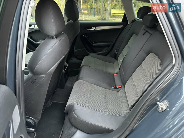 Зеленый Ауди А4, объемом двигателя 2 л и пробегом 213 тыс. км за 9600 $, фото 37 на Automoto.ua