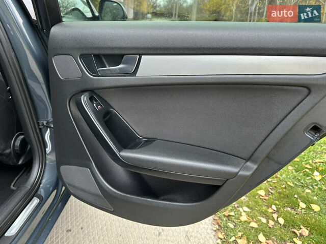 Зеленый Ауди А4, объемом двигателя 2 л и пробегом 213 тыс. км за 9600 $, фото 42 на Automoto.ua