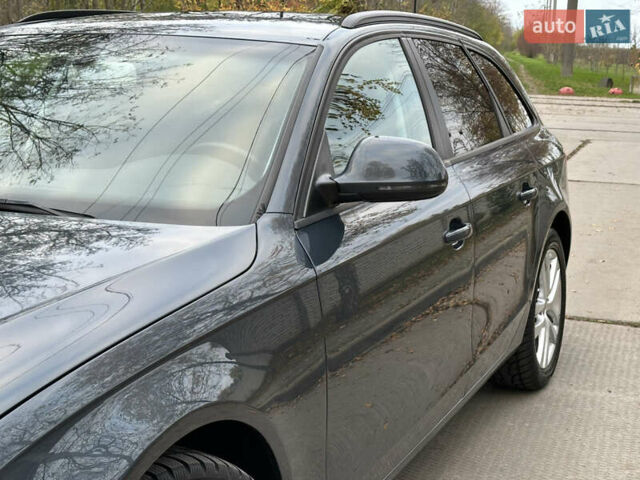 Зеленый Ауди А4, объемом двигателя 2 л и пробегом 213 тыс. км за 9600 $, фото 4 на Automoto.ua