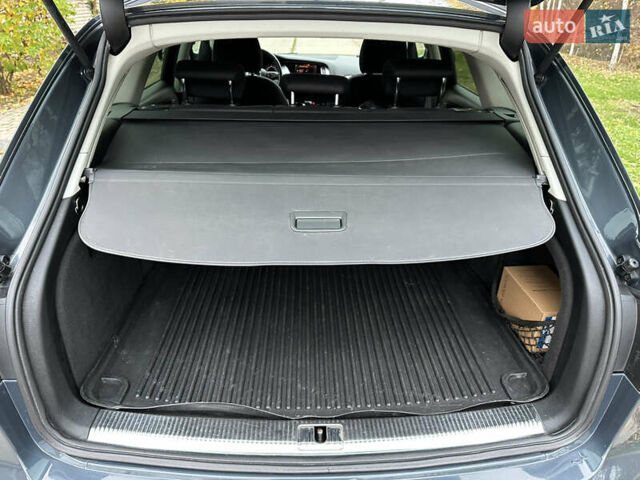 Зеленый Ауди А4, объемом двигателя 2 л и пробегом 213 тыс. км за 9600 $, фото 48 на Automoto.ua