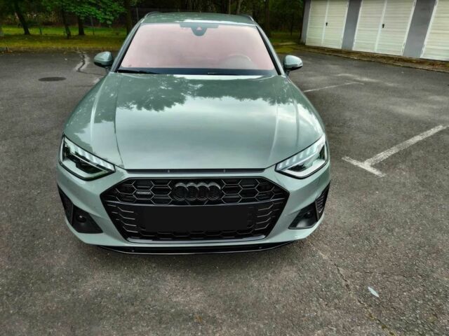 Зеленый Ауди А4, объемом двигателя 2 л и пробегом 15 тыс. км за 17000 $, фото 2 на Automoto.ua