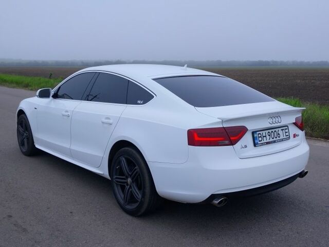 Белый Ауди А5, объемом двигателя 2 л и пробегом 134 тыс. км за 13000 $, фото 4 на Automoto.ua