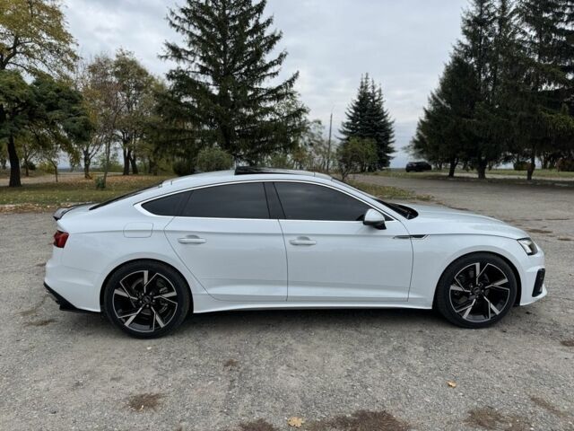 Ауді A5 2022 у Чугуеве на Automoto.ua Білий Ауді A5, об'ємом двигуна 2 л та пробігом 41 тис. км за 28999 $, фото 3 на Automoto.ua