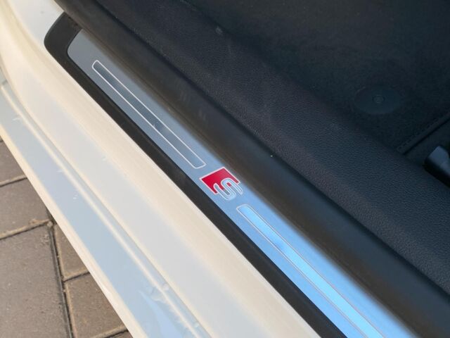 Белый Ауди А5, объемом двигателя 2 л и пробегом 8 тыс. км за 33490 $, фото 39 на Automoto.ua