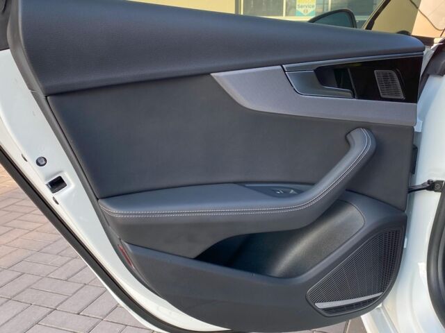 Белый Ауди А5, объемом двигателя 2 л и пробегом 8 тыс. км за 33490 $, фото 29 на Automoto.ua