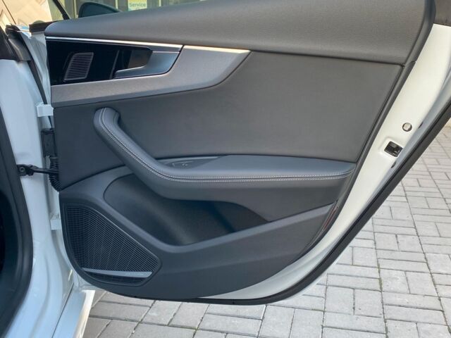 Белый Ауди А5, объемом двигателя 2 л и пробегом 8 тыс. км за 33490 $, фото 35 на Automoto.ua