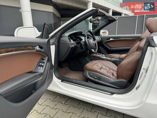 Белый Ауди А5, объемом двигателя 1.98 л и пробегом 227 тыс. км за 10500 $, фото 13 на Automoto.ua