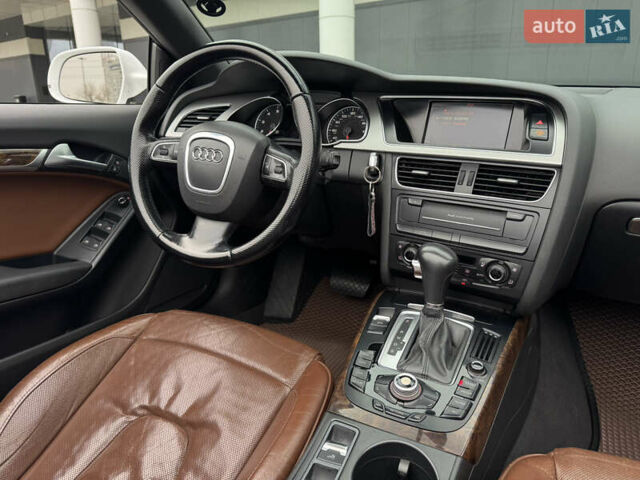 Белый Ауди А5, объемом двигателя 1.98 л и пробегом 227 тыс. км за 10500 $, фото 17 на Automoto.ua