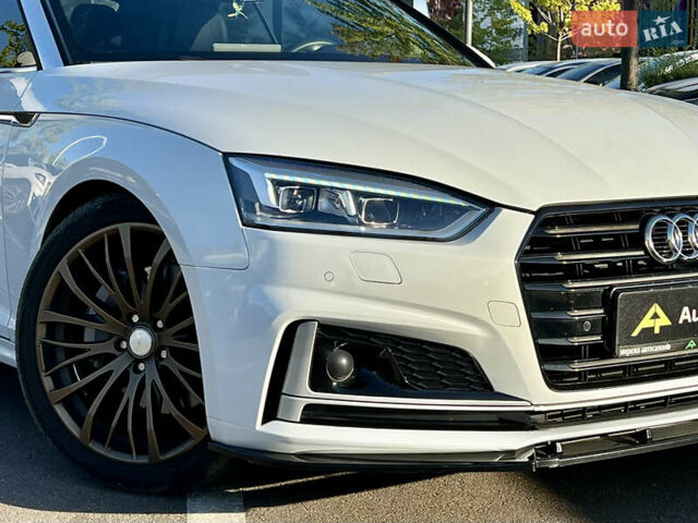 Белый Ауди А5, объемом двигателя 1.98 л и пробегом 65 тыс. км за 27500 $, фото 9 на Automoto.ua