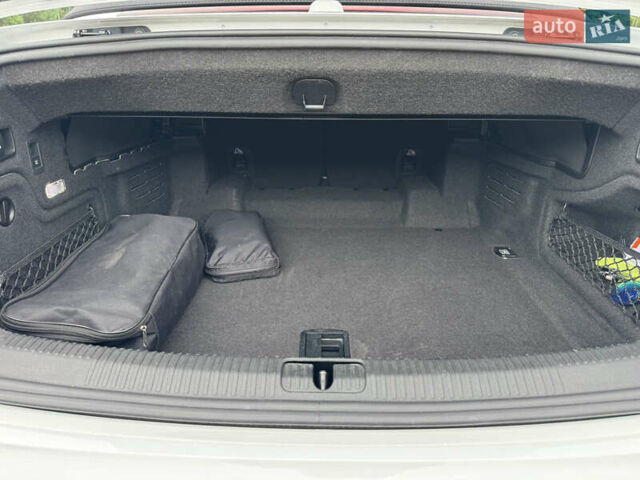 Белый Ауди А5, объемом двигателя 1.98 л и пробегом 99 тыс. км за 25550 $, фото 55 на Automoto.ua