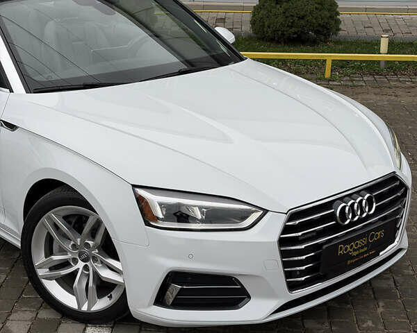 Белый Ауди А5, объемом двигателя 1.98 л и пробегом 111 тыс. км за 23900 $, фото 1 на Automoto.ua