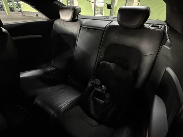 Белый Ауди А5, объемом двигателя 2.7 л и пробегом 251 тыс. км за 10200 $, фото 13 на Automoto.ua