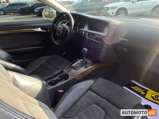 Білий Ауді A5, об'ємом двигуна 3.2 л та пробігом 199 тис. км за 10500 $, фото 18 на Automoto.ua