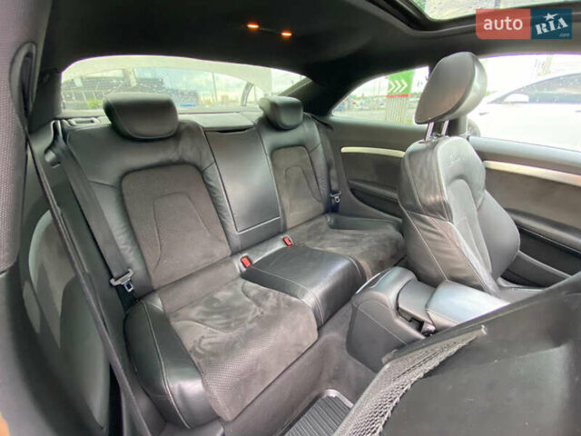 Белый Ауди А5, объемом двигателя 2.97 л и пробегом 293 тыс. км за 12000 $, фото 8 на Automoto.ua