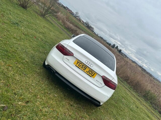 Білий Ауді A5, об'ємом двигуна 2 л та пробігом 332 тис. км за 4125 $, фото 3 на Automoto.ua