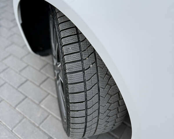 Белый Ауди А5, объемом двигателя 2 л и пробегом 282 тыс. км за 9999 $, фото 60 на Automoto.ua