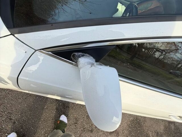 Белый Ауди А5, объемом двигателя 3 л и пробегом 440 тыс. км за 4112 $, фото 10 на Automoto.ua