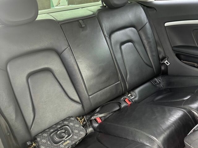 Білий Ауді A5, об'ємом двигуна 2 л та пробігом 332 тис. км за 4125 $, фото 9 на Automoto.ua