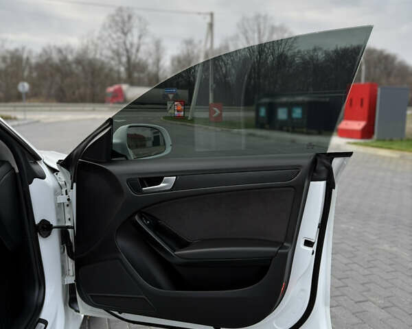 Белый Ауди А5, объемом двигателя 2 л и пробегом 282 тыс. км за 9999 $, фото 52 на Automoto.ua