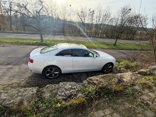 Белый Ауди А5, объемом двигателя 3 л и пробегом 440 тыс. км за 4112 $, фото 6 на Automoto.ua