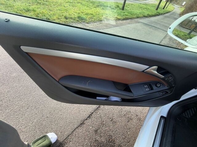 Белый Ауди А5, объемом двигателя 3 л и пробегом 440 тыс. км за 4112 $, фото 3 на Automoto.ua