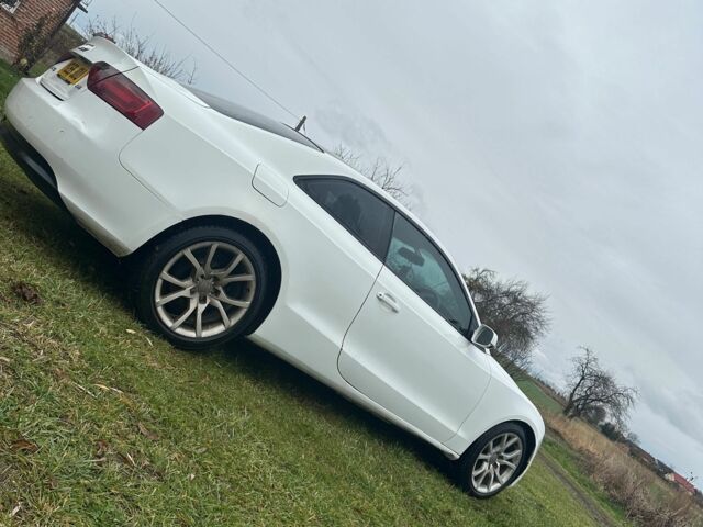 Білий Ауді A5, об'ємом двигуна 2 л та пробігом 332 тис. км за 4125 $, фото 2 на Automoto.ua