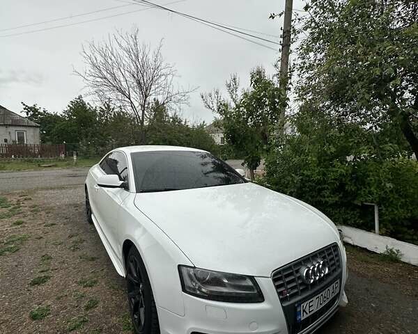 Белый Ауди А5, объемом двигателя 1.8 л и пробегом 267 тыс. км за 9500 $, фото 6 на Automoto.ua