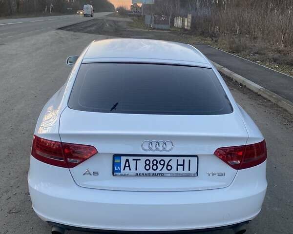 Белый Ауди А5, объемом двигателя 1.98 л и пробегом 210 тыс. км за 10500 $, фото 2 на Automoto.ua
